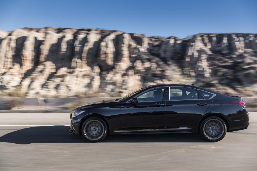  Genesis G80 Sport 2017 года  (NA) (фото 14 из 94)
